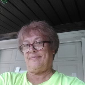 Meet your Posher, Debbie